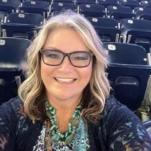 Meet your Posher, Izzy